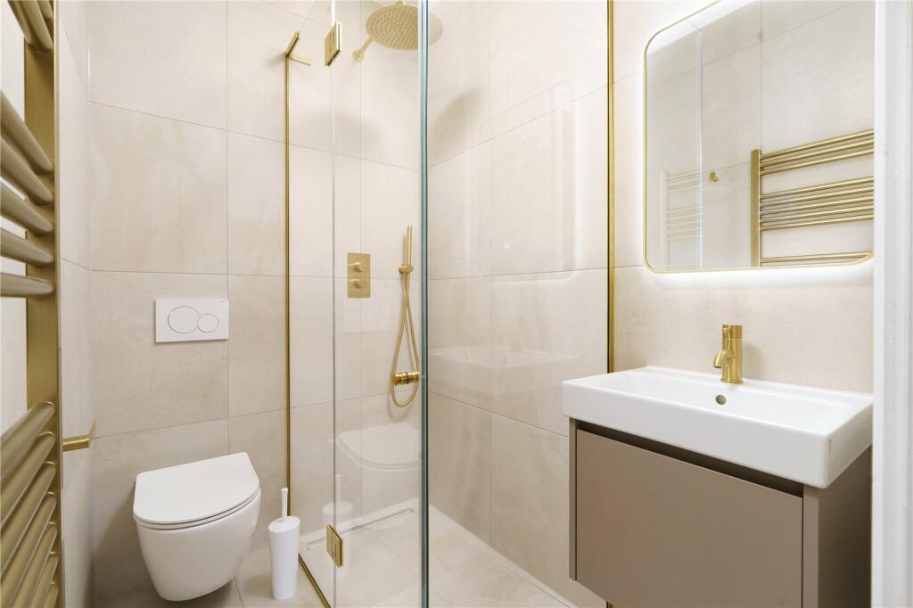 3 bedroom duplex apartment for sale in Leamington Road Villas, Notting Hill, London, W11